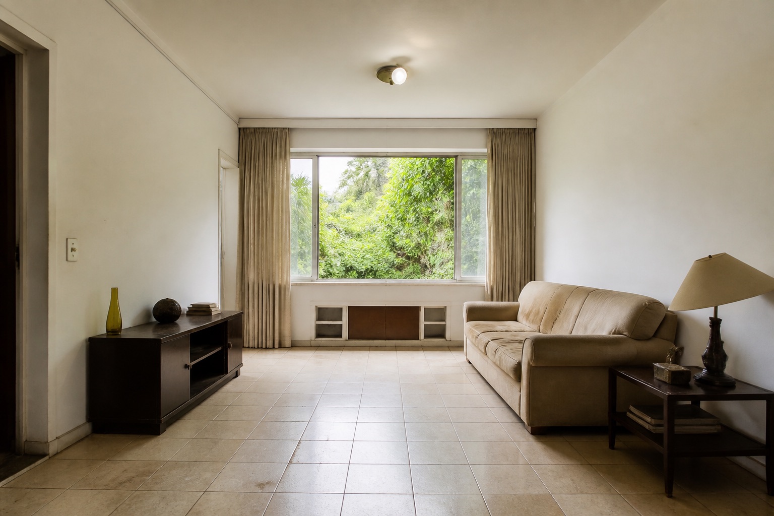 Existing living room in Casa Gávea
